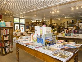Matilda Bookshop - Tweed Heads Accommodation 3