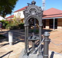 Witcombe Fountain - Tweed Heads Accommodation