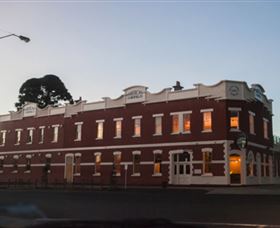 American Hotel - Tweed Heads Accommodation 2
