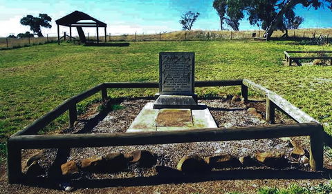 Yuranighs Aboriginal Grave Historic Site - Tweed Heads Accommodation 0