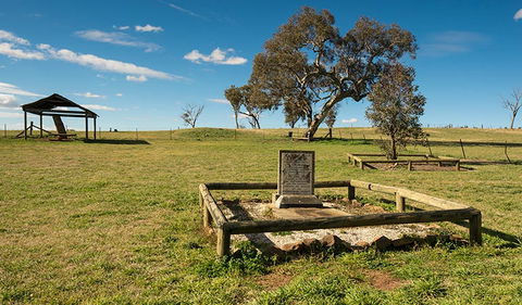 Yuranighs Aboriginal Grave Historic Site - Tweed Heads Accommodation 1