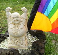 Hugs Across The Cosmos - Tweed Heads Accommodation