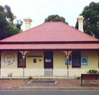 Dredges Cottage - Tweed Heads Accommodation