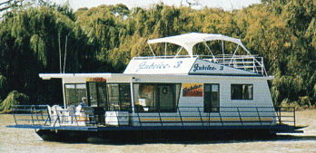 Oz Houseboats - Tweed Heads Accommodation 1