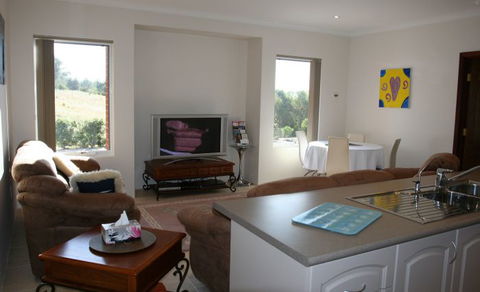 Brigadoon Retreat - Tweed Heads Accommodation 3