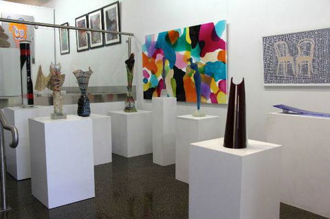 Colin Sweeney Art - Tweed Heads Accommodation 0