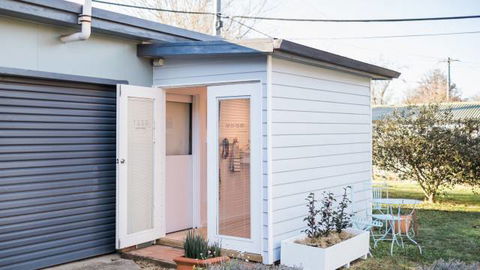 Gallery Of Small Things - Tweed Heads Accommodation 0