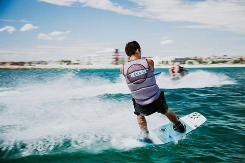 Geraldton Wakeboarding Skiing Skurfing Or Kneeboarding - Tweed Heads Accommodation 1