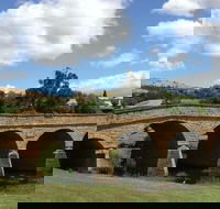 Richmond and Wine Tour Departing Hobart - Tweed Heads Accommodation