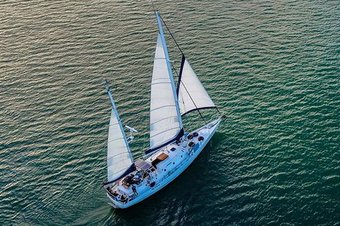 Full-Day Adventure Sailing Experience: Circumnavigate Magnetic Island - Tweed Heads Accommodation 1
