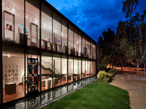 Wagga Wagga Art Gallery - Tweed Heads Accommodation 2