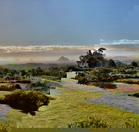 Glass House Mountains to Sunshine Coast Shores - Tweed Heads Accommodation