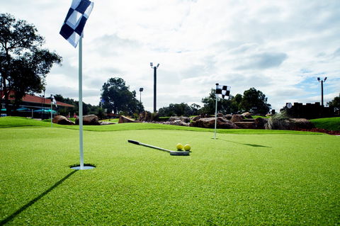 Vines Mini Golf - Tweed Heads Accommodation 1
