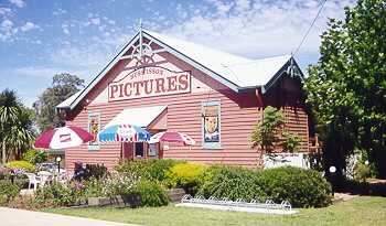 Huskisson Pictures - Tweed Heads Accommodation 1