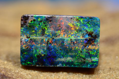 Australian Outback Opals - Tweed Heads Accommodation 2