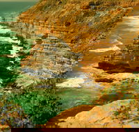 Island Rock and Natural Bridge - Tweed Heads Accommodation
