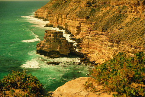 Island Rock And Natural Bridge - Tweed Heads Accommodation 0