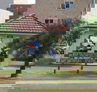 Bundaberg War Nurses Memorial and Park - Tweed Heads Accommodation