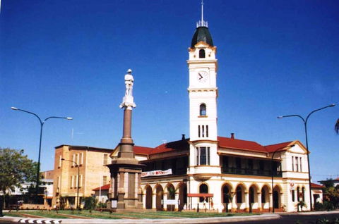 Bundaberg War Memorial - Tweed Heads Accommodation 0