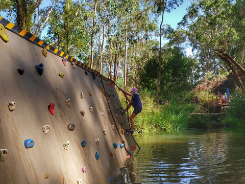 Challenge Hill - Tweed Heads Accommodation 0