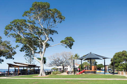 Eddie Santaguiliana Way - Tweed Heads Accommodation 0