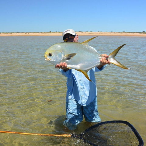 Ningaloo Fly Fishing - Tweed Heads Accommodation 1