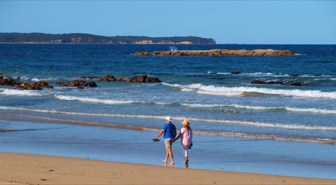 Surf Beach Batemans Bay - Tweed Heads Accommodation 2
