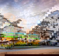 Grenfell Commodities Silos - Tweed Heads Accommodation