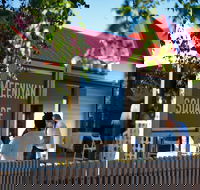 Meeniyan Square - Tweed Heads Accommodation