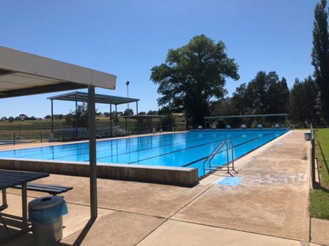 Molong Swimming Pool - Tweed Heads Accommodation 0