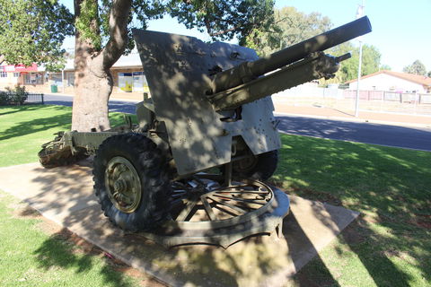 War Gun Trophy - Tweed Heads Accommodation 0