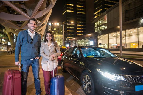 Cairns Airport (CNS) Arrival Transfer (CNS Airport To Cairns Hotels Or Address) - Tweed Heads Accommodation 0