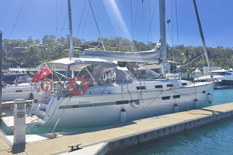Sailing Curlew Escape On Moreton Bay - Tweed Heads Accommodation 8