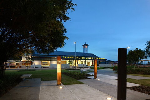 Cairns Airport Private Chater Transfer - Tweed Heads Accommodation 5