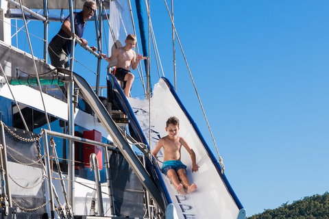 Day Sail The Whitsunday Islands On Atlantic Clipper From Airlie Beach - Tweed Heads Accommodation 7
