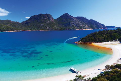 Wineglass Bay Private Charter Service - Tweed Heads Accommodation 3