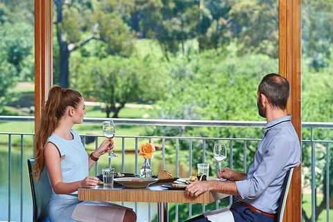 Romance Cruise + Scenic Tour + Beer Tasting + 3 Course Lunch + Hamper - Tweed Heads Accommodation 3