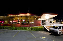 Fitzy's Hotel - Tweed Heads Accommodation 0