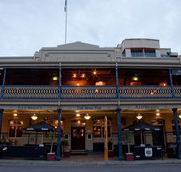 PJ O'Brien's Irish Pub - Tweed Heads Accommodation