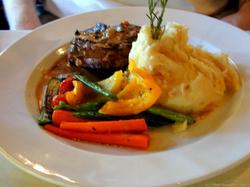 Benowa Tavern - Tweed Heads Accommodation 1