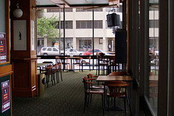 Charlie's Bar - Tweed Heads Accommodation 3