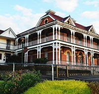 Old England Hotel - Tweed Heads Accommodation