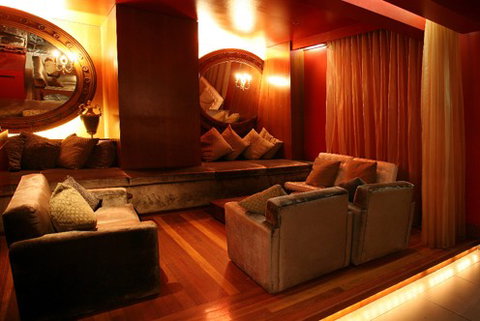 The Longroom - Tweed Heads Accommodation 1