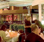 Domanis Cafe Restaurant Bar - Tweed Heads Accommodation