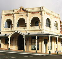 Empire Hotel - Tweed Heads Accommodation