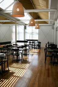 Dolphin Hotel - Tweed Heads Accommodation 1