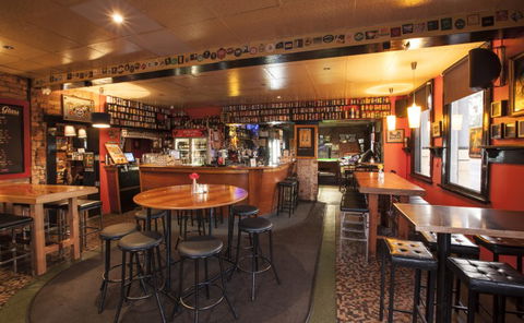 The Fox Hotel - Tweed Heads Accommodation 2