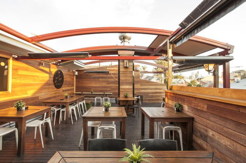 The Fox Hotel - Tweed Heads Accommodation 5