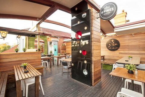 The Fox Hotel - Tweed Heads Accommodation 6