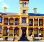 The Queenscliff Historic Royal Hotel - Tweed Heads Accommodation
